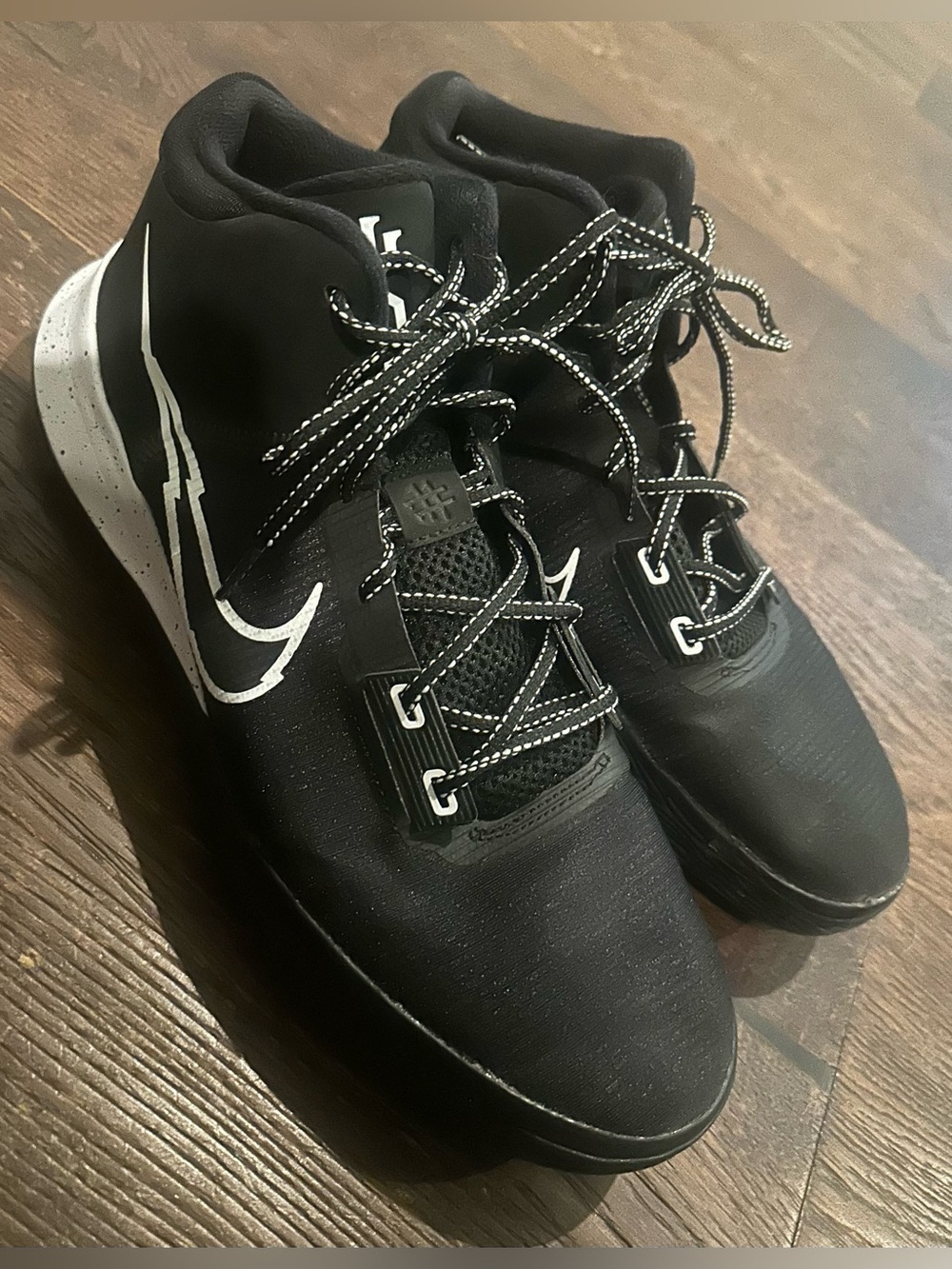 Nike Men's Kyrie Flytrap IV Basketball Shoe, Black/White sz 14